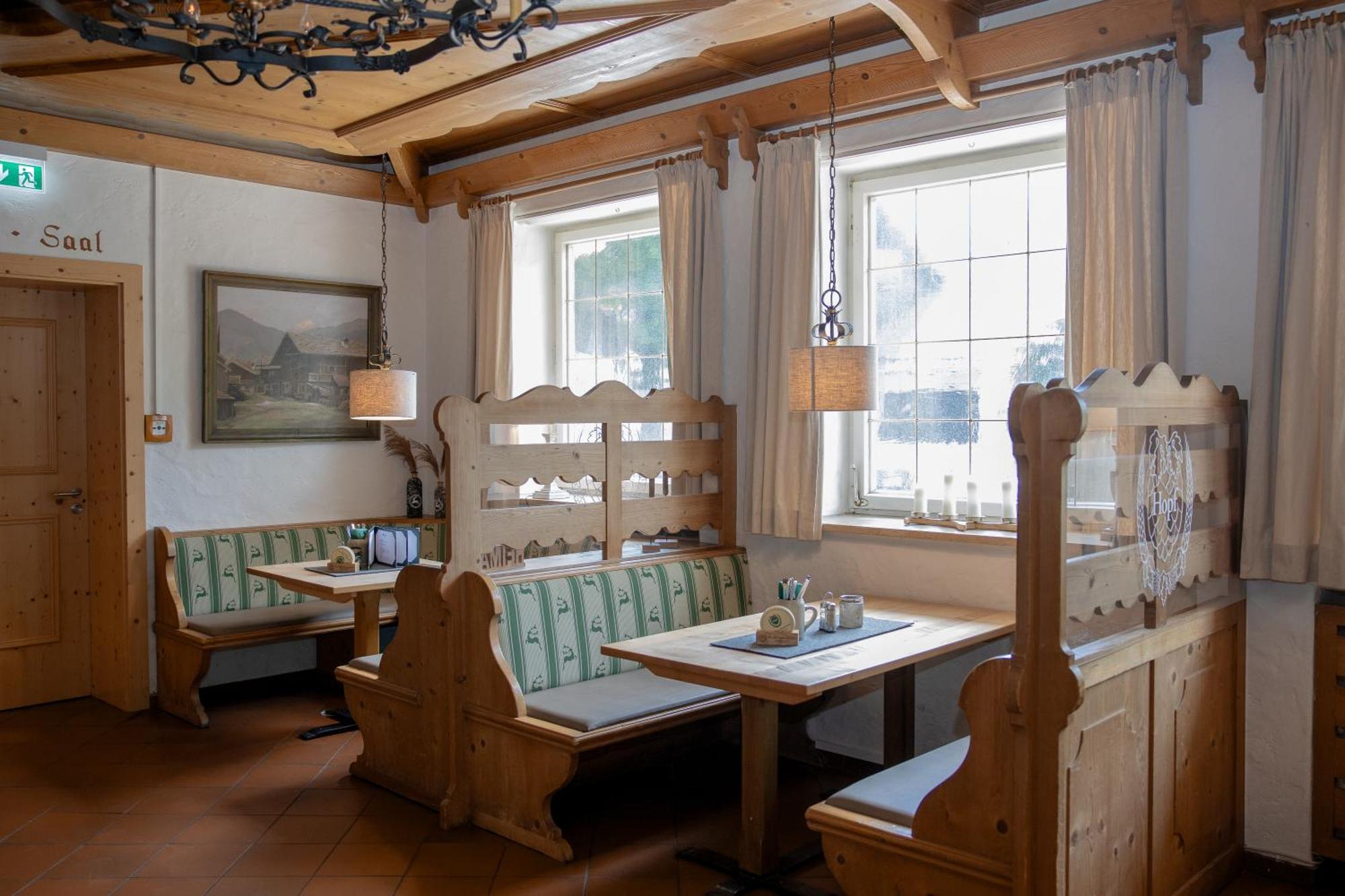 Hotel Gasthof Alter Wirt Farchant Exterior photo